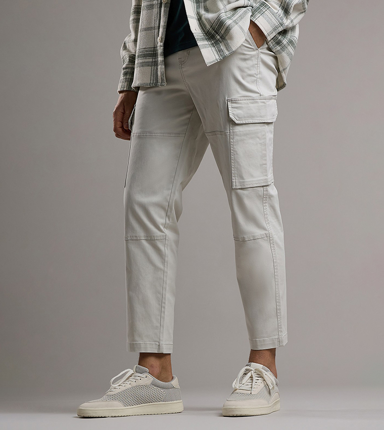 بنطال تشينو سادة بزر