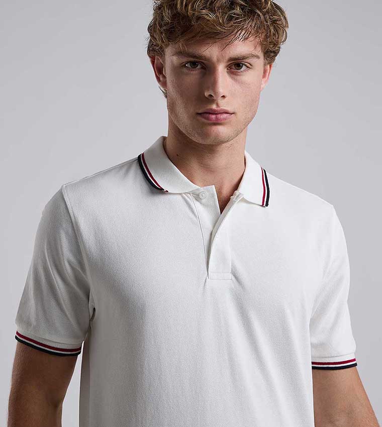 Contrast Trim Polo T-Shirt with Shirt Collar and Short Sleeves