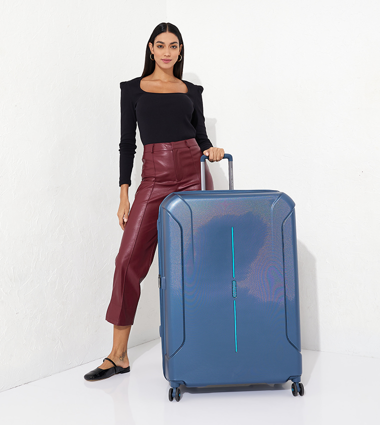 TECHNUM NEXT Spinner Hard Trolley Bag, 33 kg