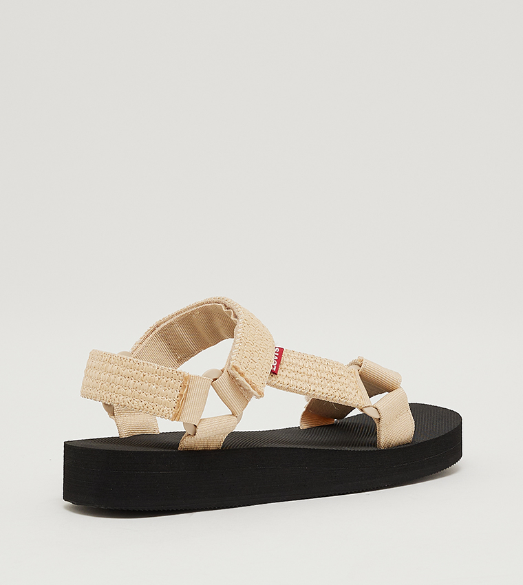 ليفايز  الصنادل المسطحة - متعدد Flat Sandals