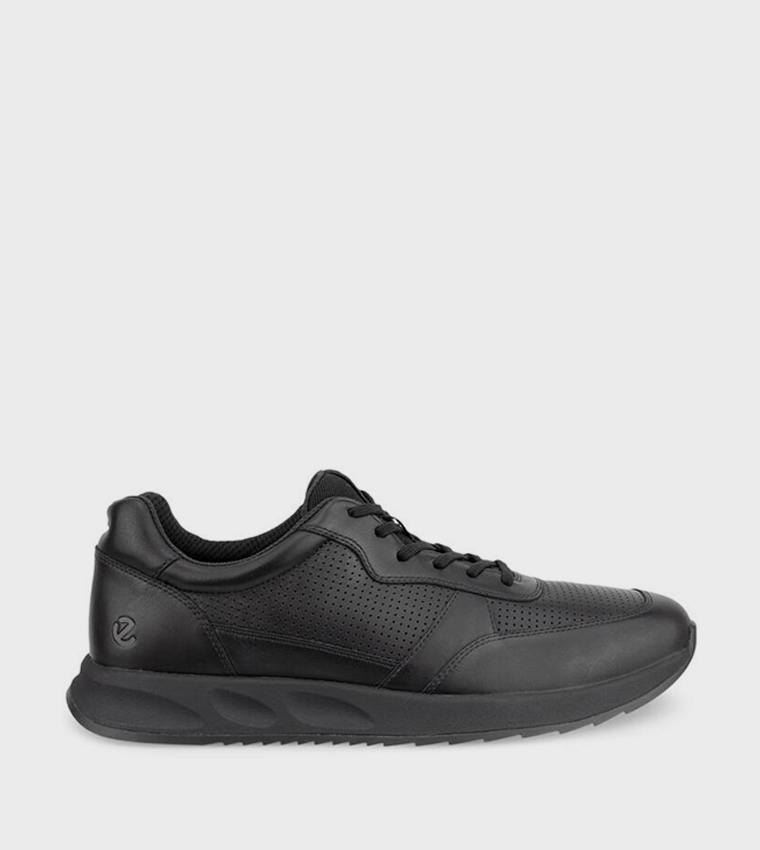 OTM Round Toe Runner Sneakers