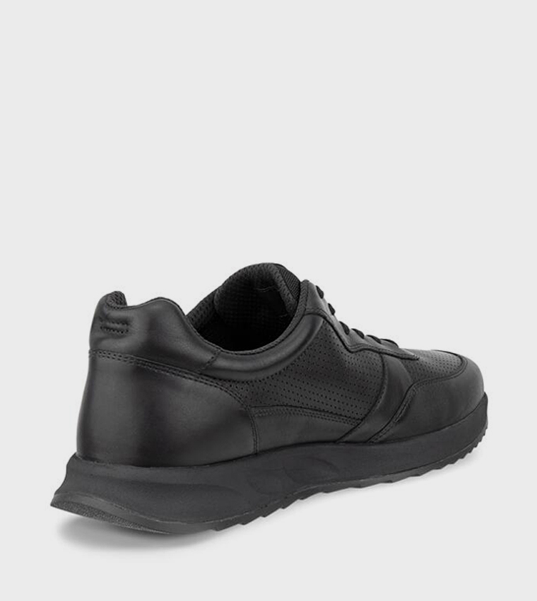 OTM Round Toe Runner Sneakers