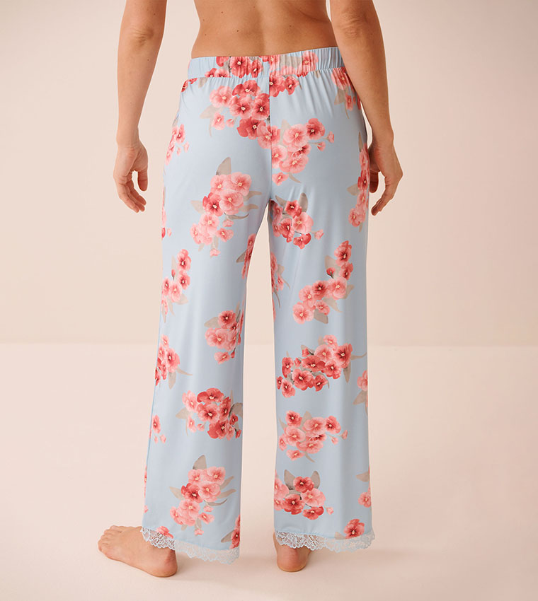 بنطلون بيجاما بحبكة دانتيل بطبعة ورود الربيع