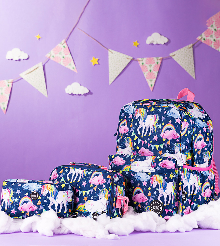 حقيبة ظهر بطبعة يونيكورن