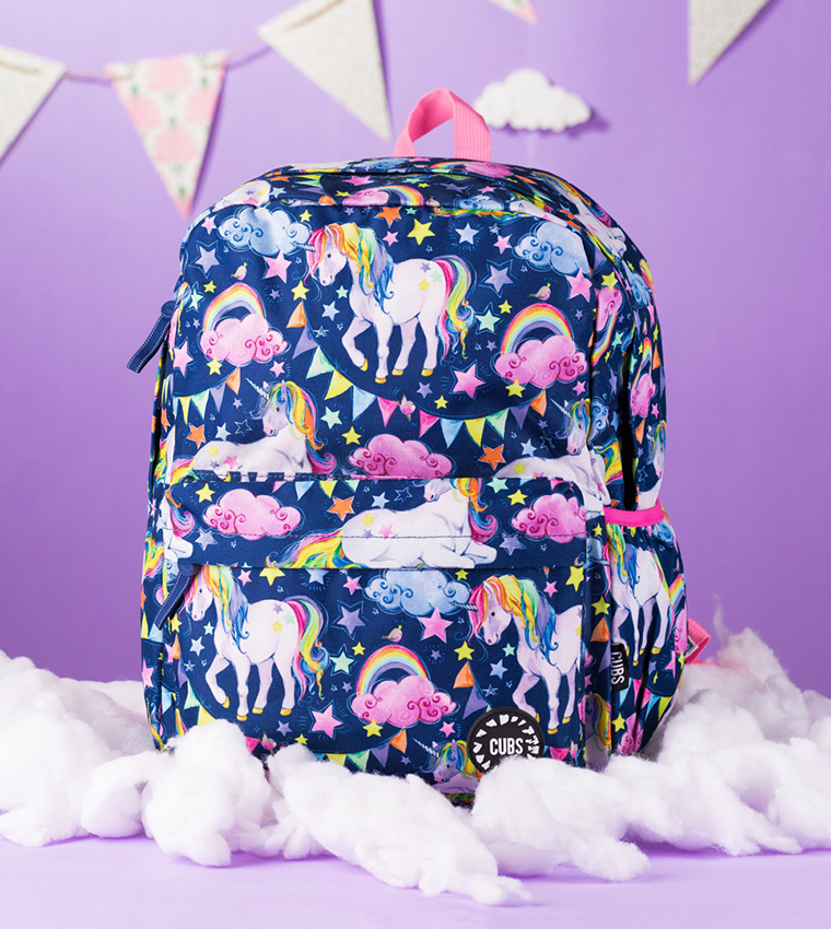 حقيبة ظهر بطبعة يونيكورن