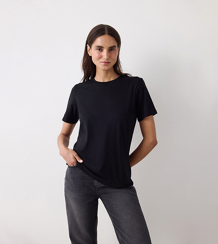 Solid Crew Neck T-Shirt