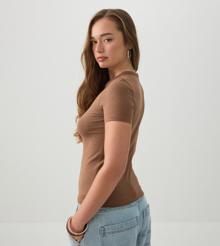 Ardene  Short Sleeve T-Shirts - Brown Short Sleeve T-Shirts