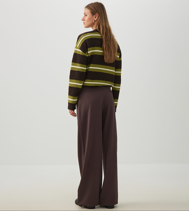 Solid Mid Rise Wide Leg Trousers