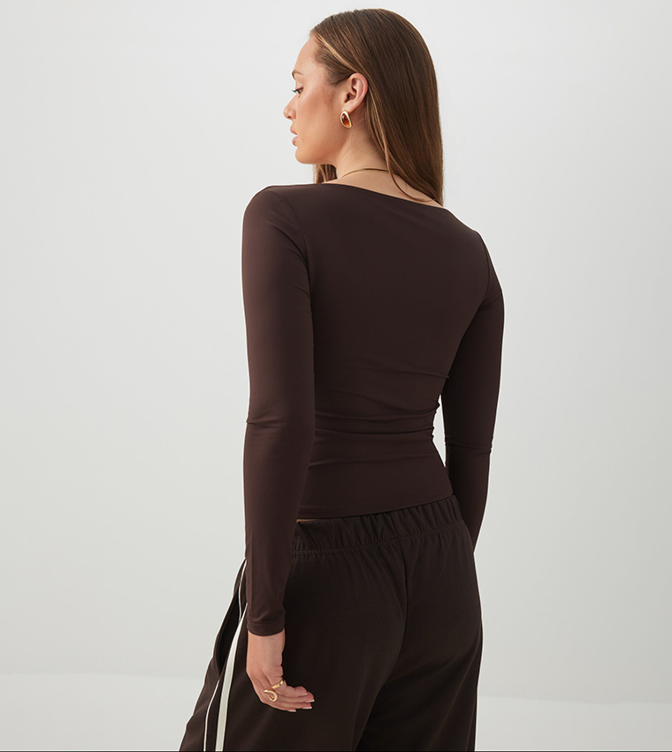 Solid Scoop Neck Long Sleeves Crop Top