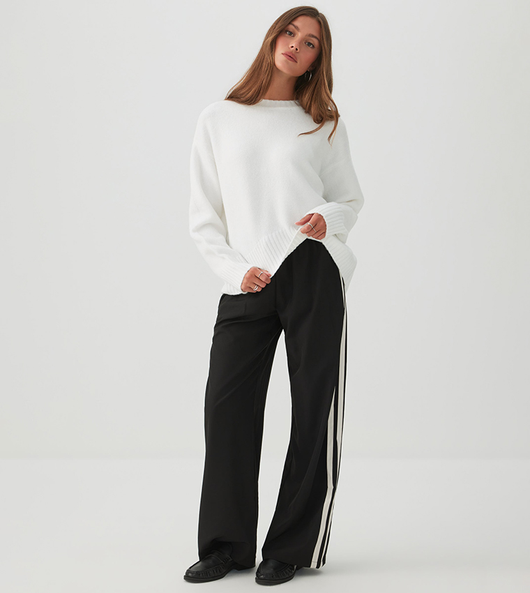 MODERAKNIT™ High Low Bubble Sweater