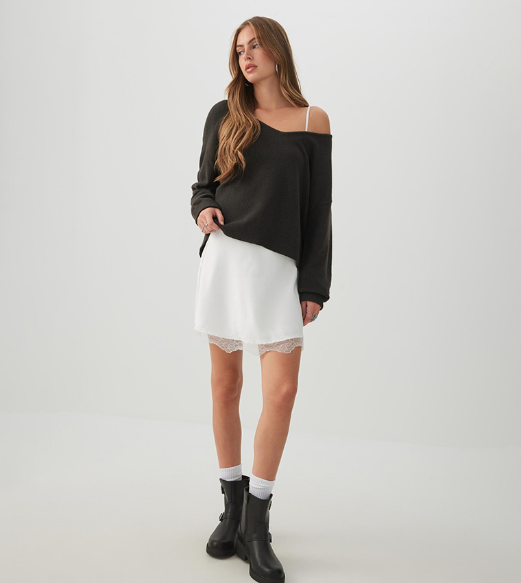 اردين  سترات بياقة V  - فحمي V-neck Sweaters