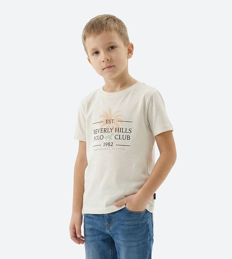 تيشيرت بطبعة شعار وقبة مستديرة 