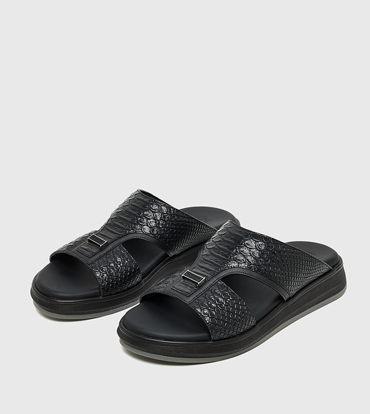 AL FAKHM Textured Arabic Sandals