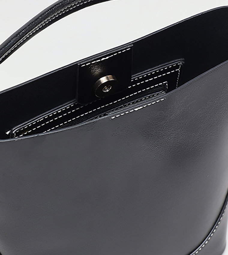 R&B  Shoulder Bags - Black Shoulder bags