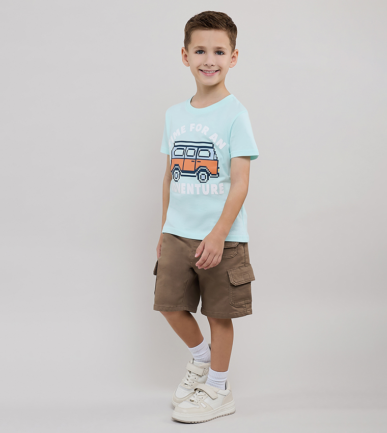 تيشيرت كم قصير بقبة مستديرة بطبعة