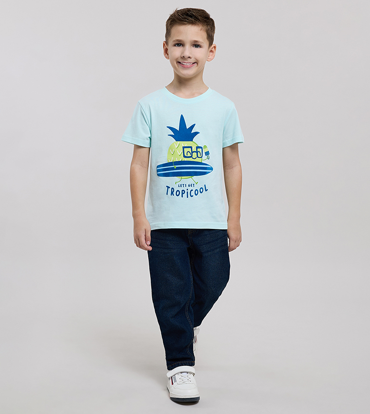 تيشيرت كم قصير بقبة مستديرة بطبعة