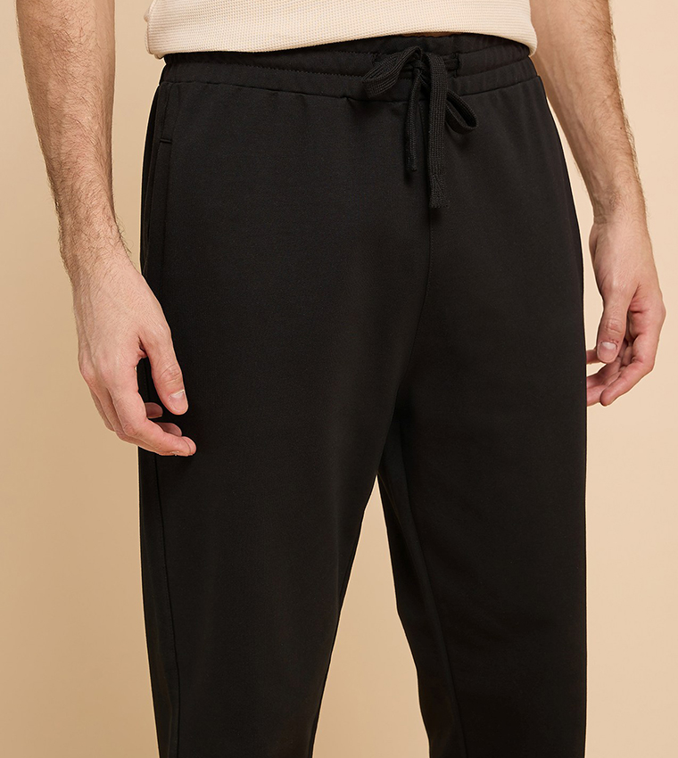 بنطلون سادة ضيق 