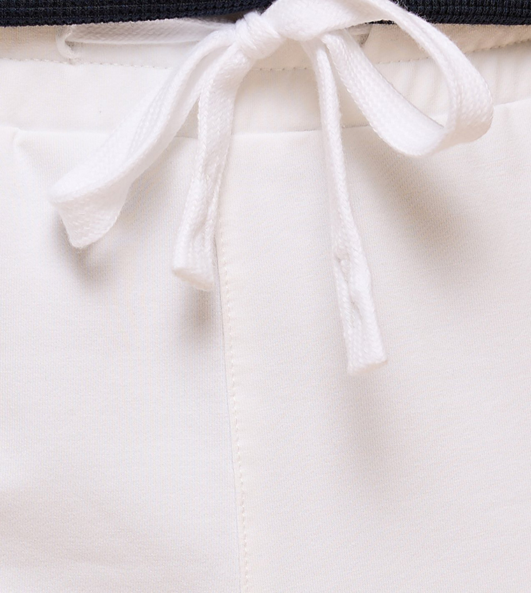 جوغر سادة برباط على الخصر