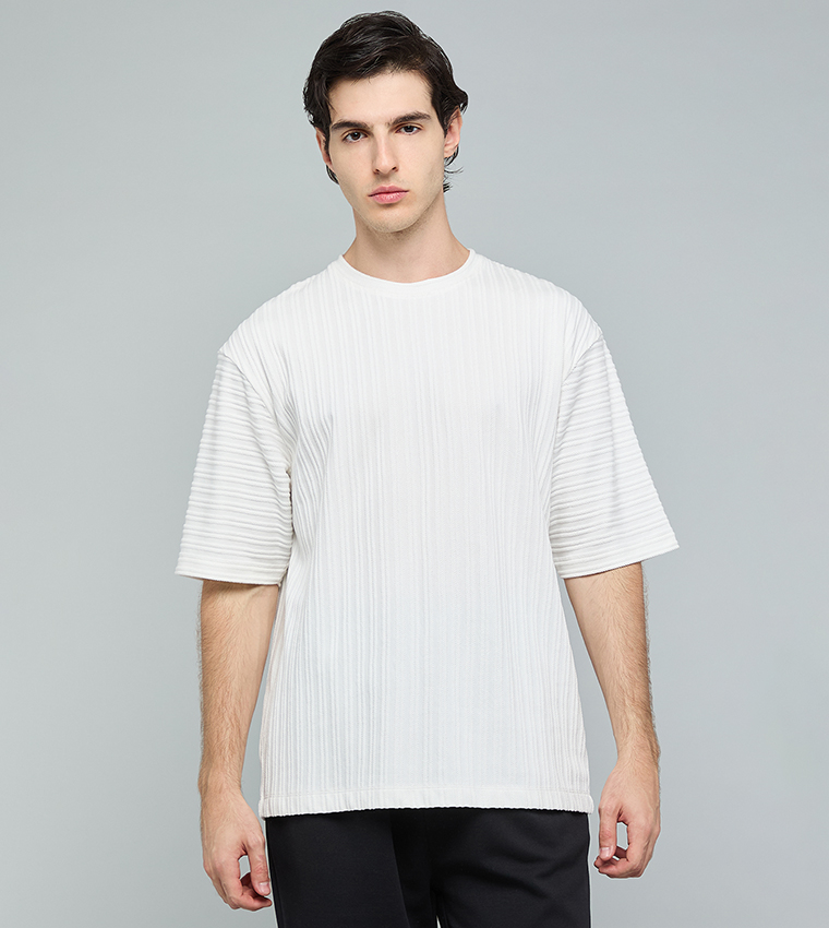 تيشيرت كم قصير بقبة مستديرة 