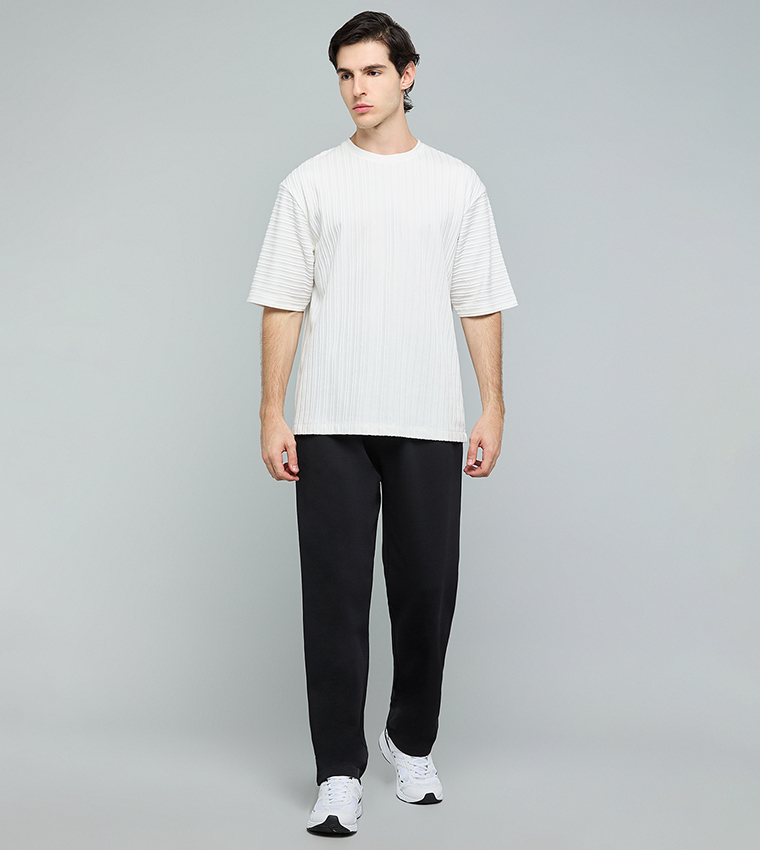 تيشيرت كم قصير بقبة مستديرة 