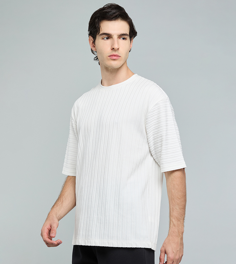 تيشيرت كم قصير بقبة مستديرة 