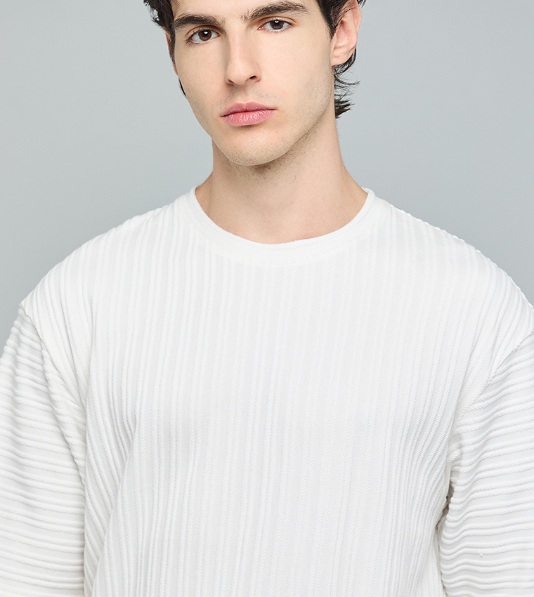 تيشيرت كم قصير بقبة مستديرة 