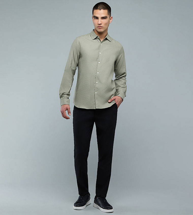 قميص سادة كم طويل بقبة كلاسيك 