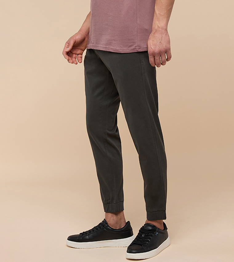 جوغر سادة برباط على الخصر