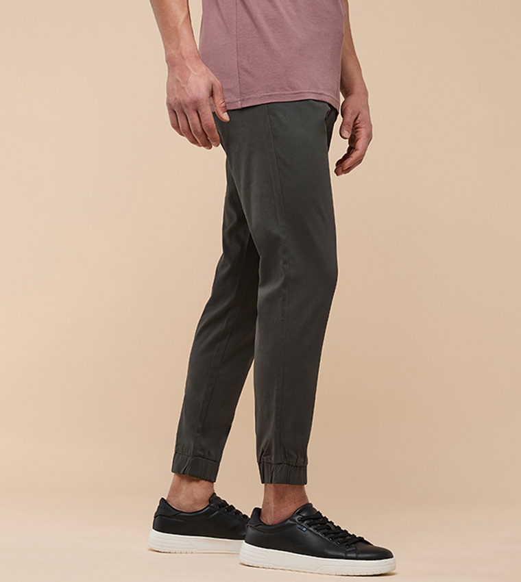 جوغر سادة برباط على الخصر