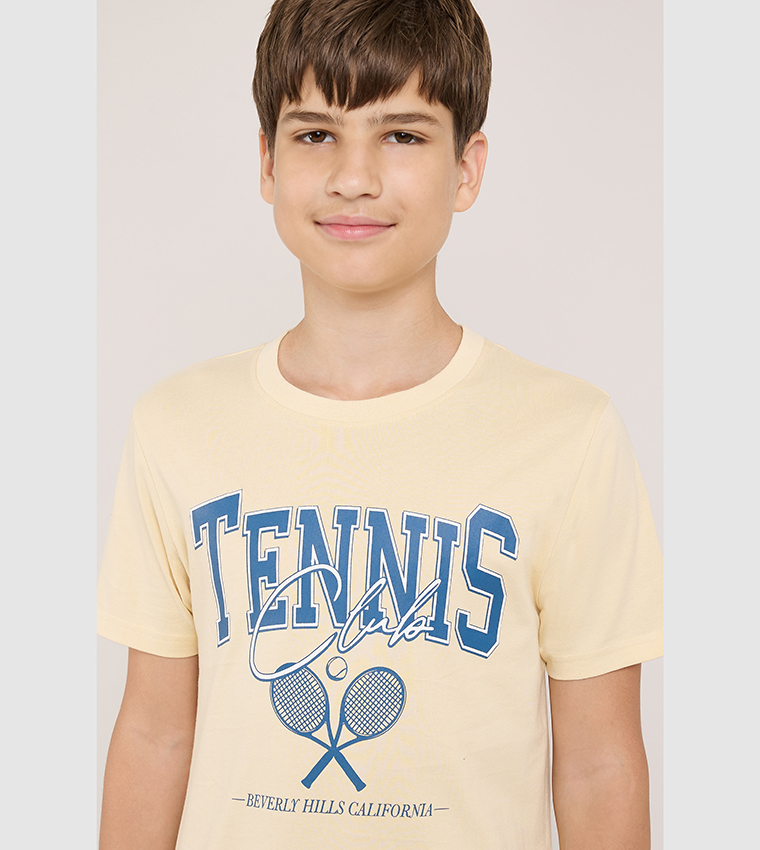 تيشيرت كم قصير بقبة مستديرة بطبعة حروف