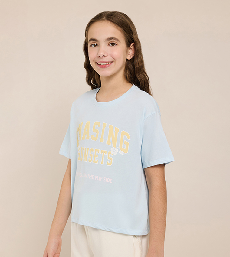 Graphic Print T-Shirt with Crew Neck and Short Sleeves