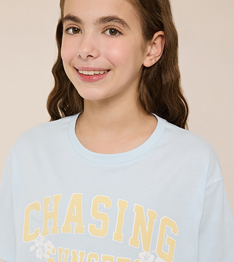 Graphic Print T-Shirt with Crew Neck and Short Sleeves