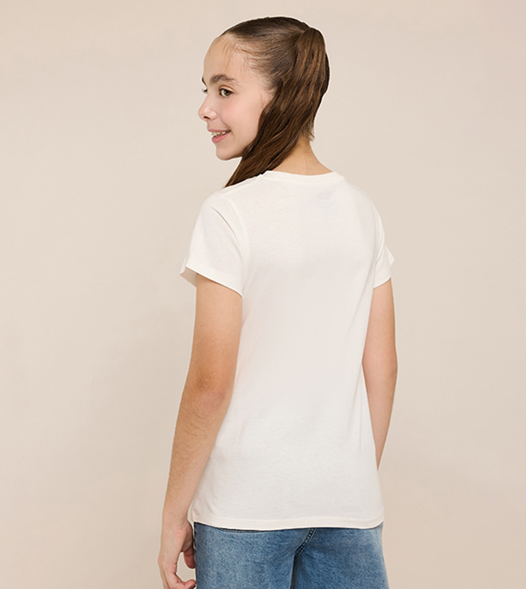 تيشيرت كم قصير بقبة مستديرة بطبعة جرافيك 