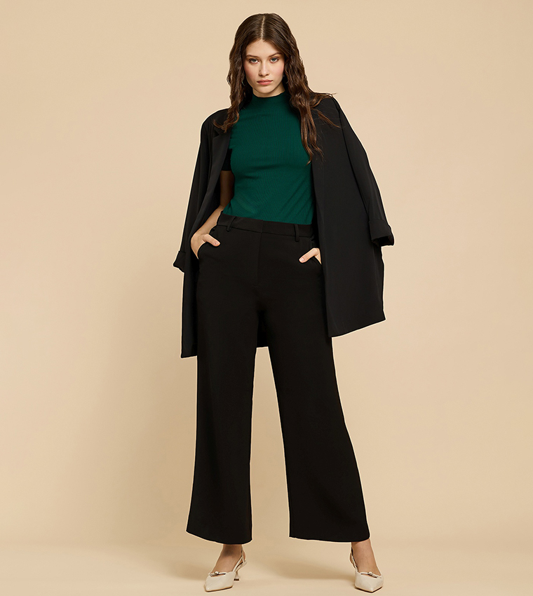 توب مرن كم قصير بقبة عالية