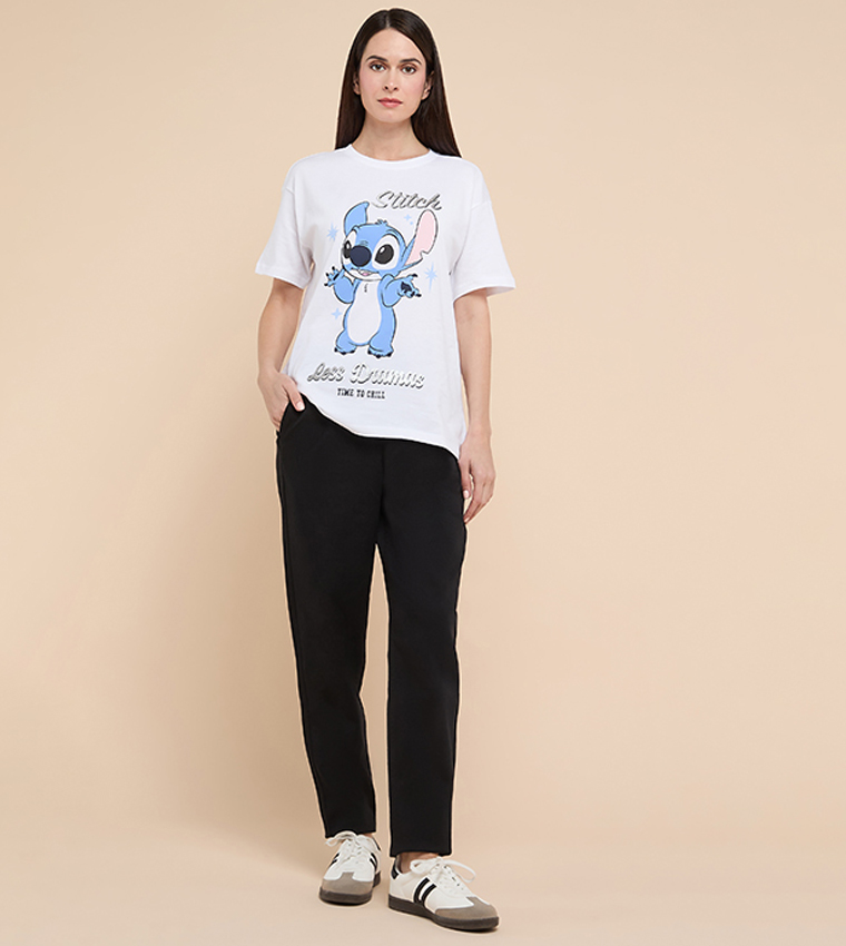 Solid Mom Fit Jeans with Button Closure