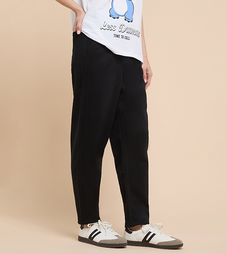 Solid Mom Fit Jeans with Button Closure