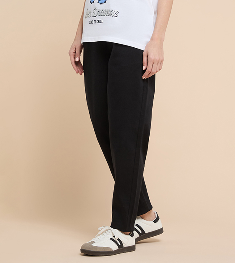 Solid Mom Fit Jeans with Button Closure