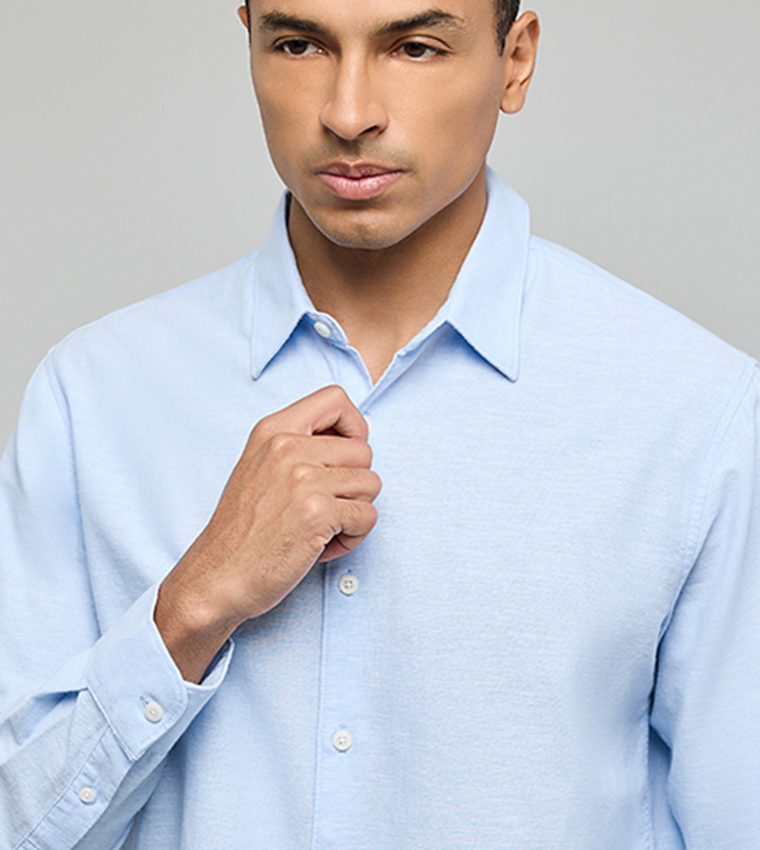 Solid Shirt with Classic Collar and Long Sleeves