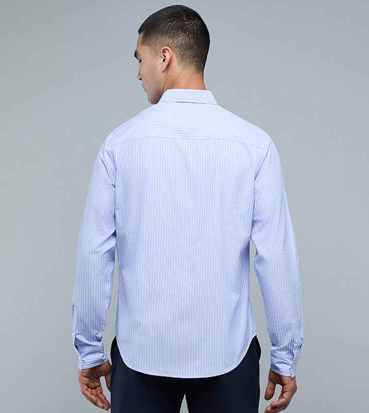 قميص مخطط كم طويل بقبة بأزرار