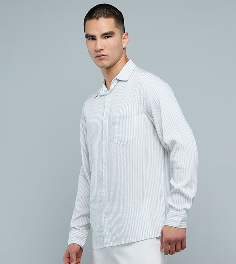 قميص مخطط كم طويل بقبة كلاسيك