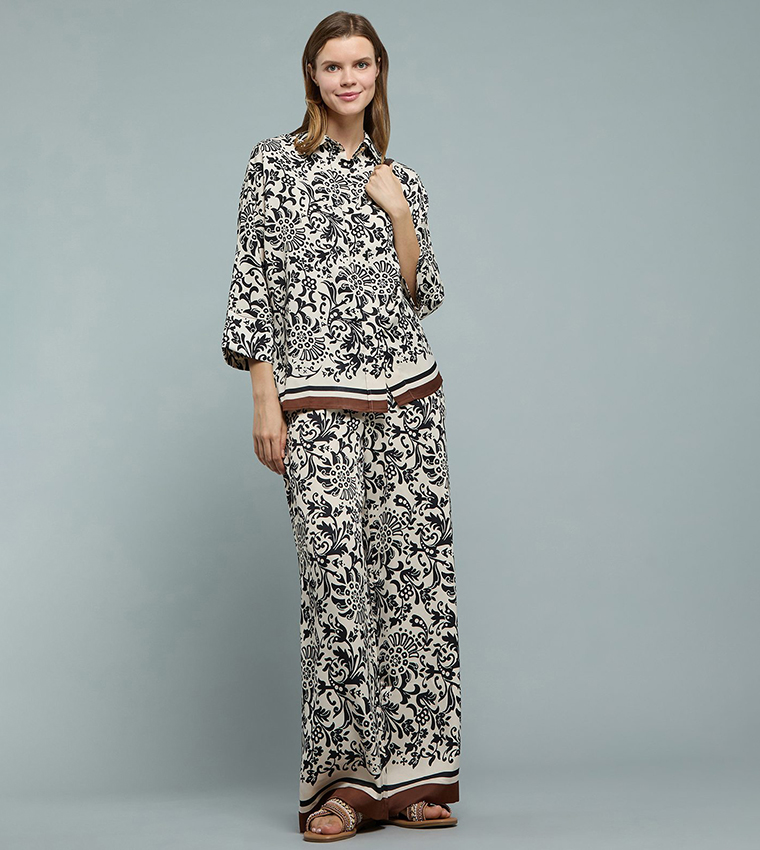 Patterned Shirt with Classic Collar and 3/4 Sleeves