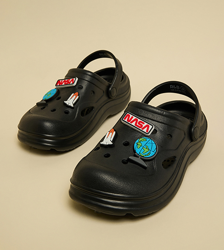 كلوغ بحزام خلفي وتعليقة 