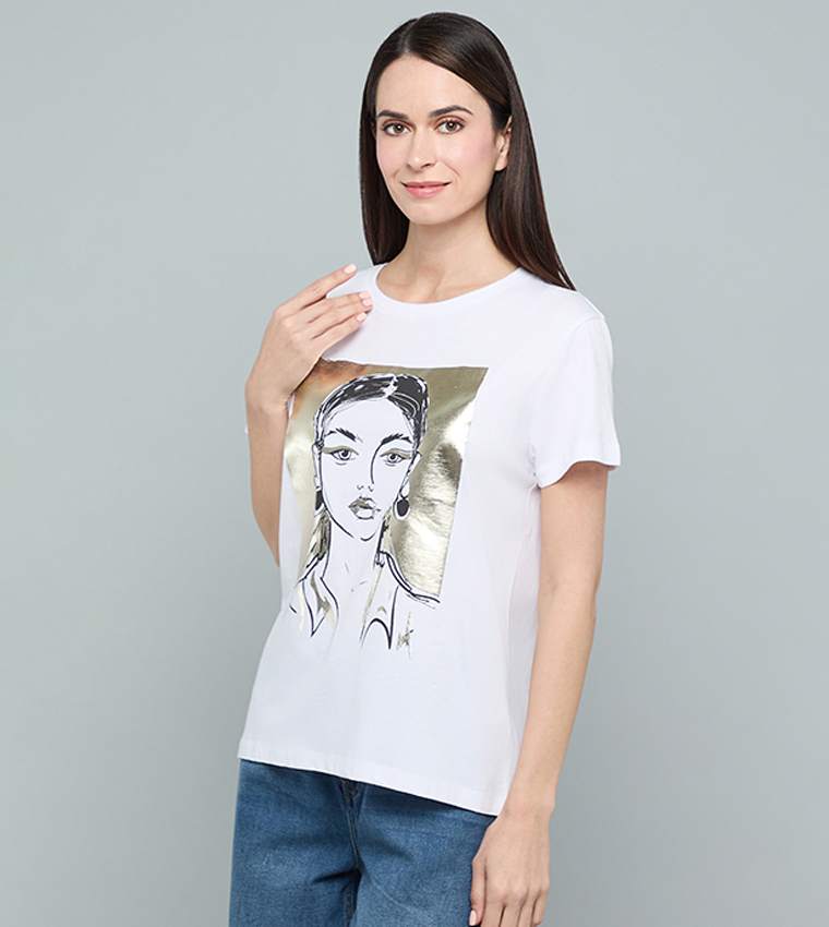 تيشيرت كم قصير بقبة مستديرة  بطبعة  