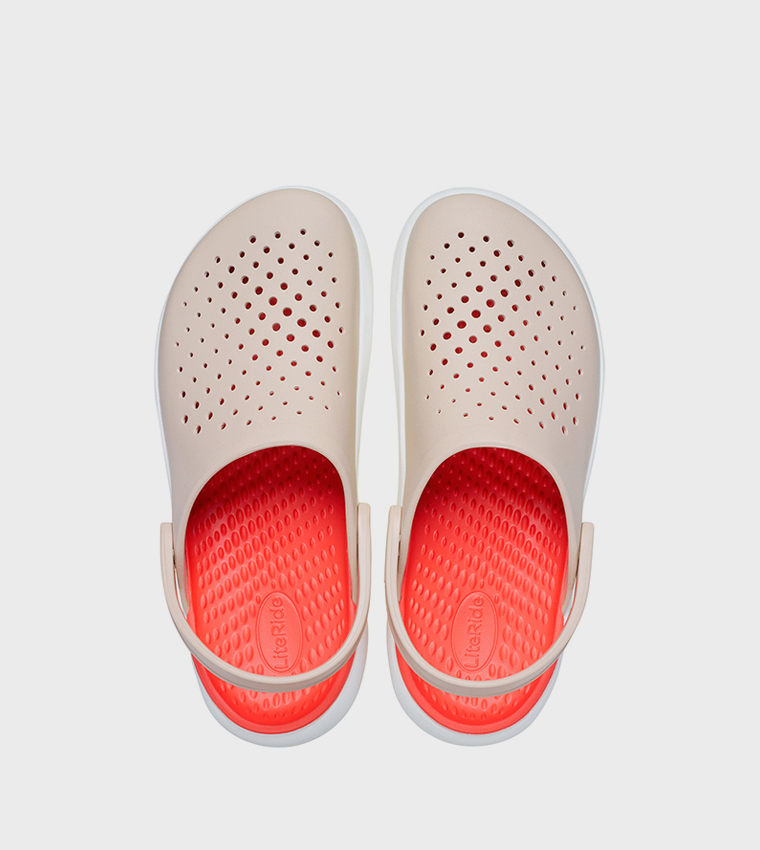 InMotion Clog