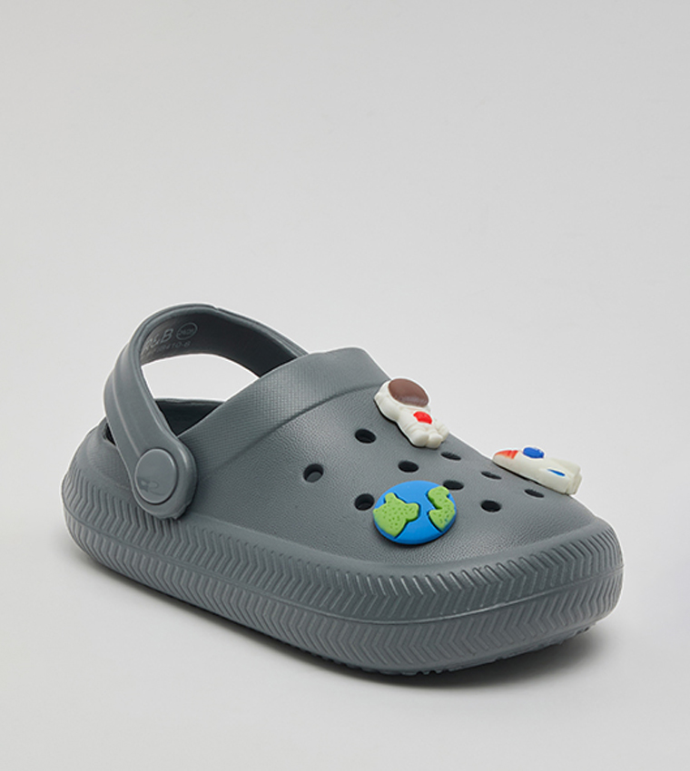 كلوغ بحزام خلفي وتعليقة