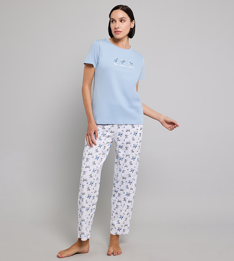 طقم بيجاما بطبعة