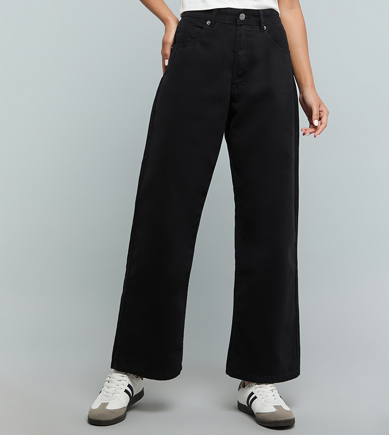 Solid Wide Leg Jeans with Button Closure