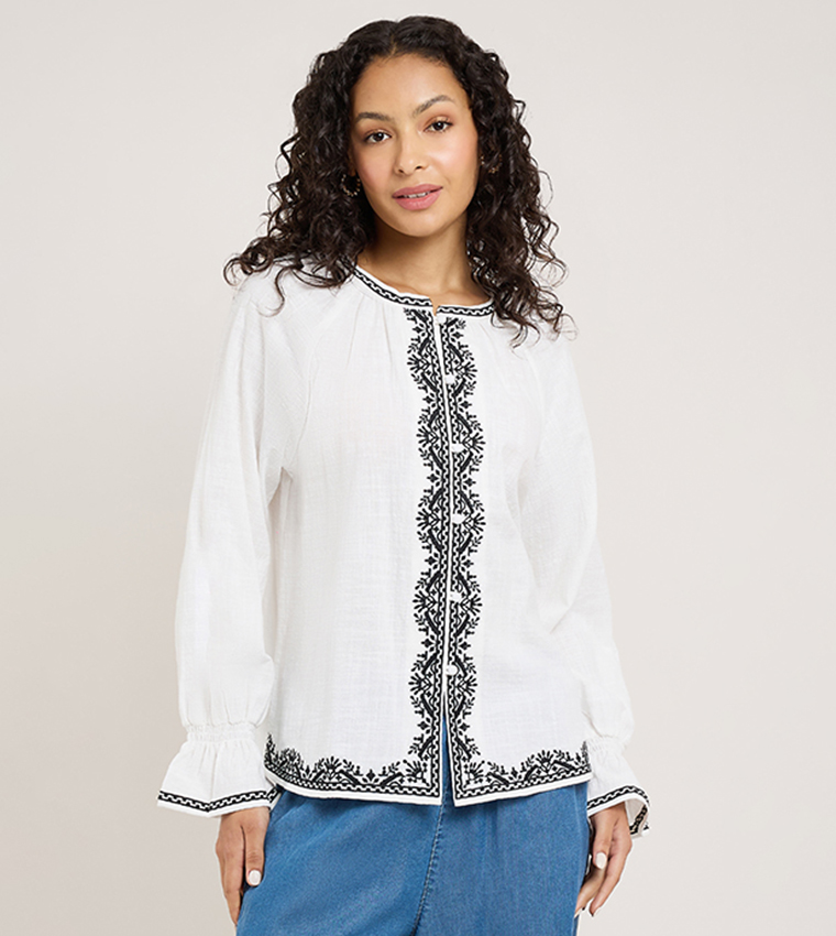Embroidered Top with Round Neck and Long Sleeves