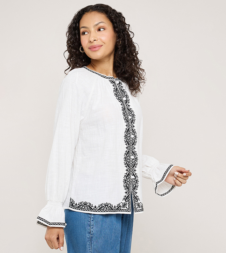 Embroidered Top with Round Neck and Long Sleeves