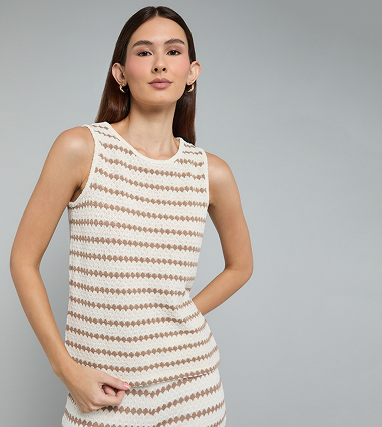 أر آند بي  توبات بلا أكمام  - بيج Sleeveless Tops